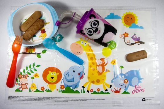 Ανθεκτικό μίας χρήσης επιτραπέζιο χαλί νερού, ασηπτικό πλαστικό κολλώδες Placemats για τα μικρά παιδιά